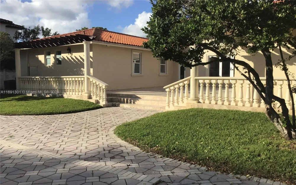 13460 SW 32nd ST Kendall, FL 33175