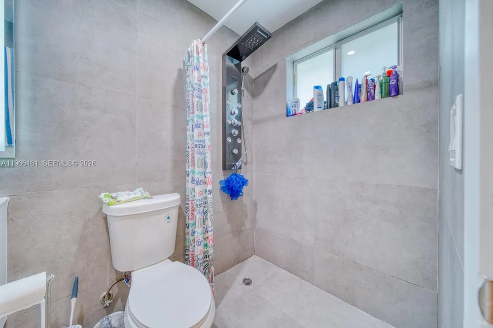 2841 SW 24th Ter Miami, FL 33145