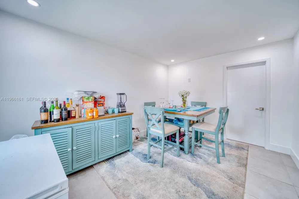 2841 SW 24th Ter Miami, FL 33145