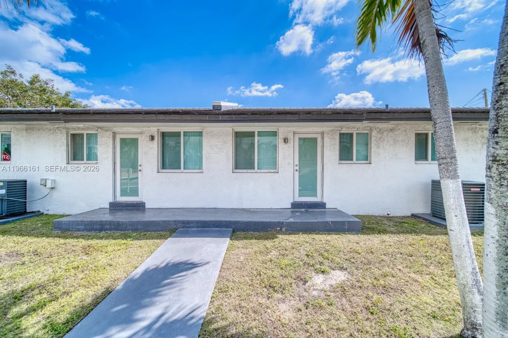 2841 SW 24th Ter Miami, FL 33145