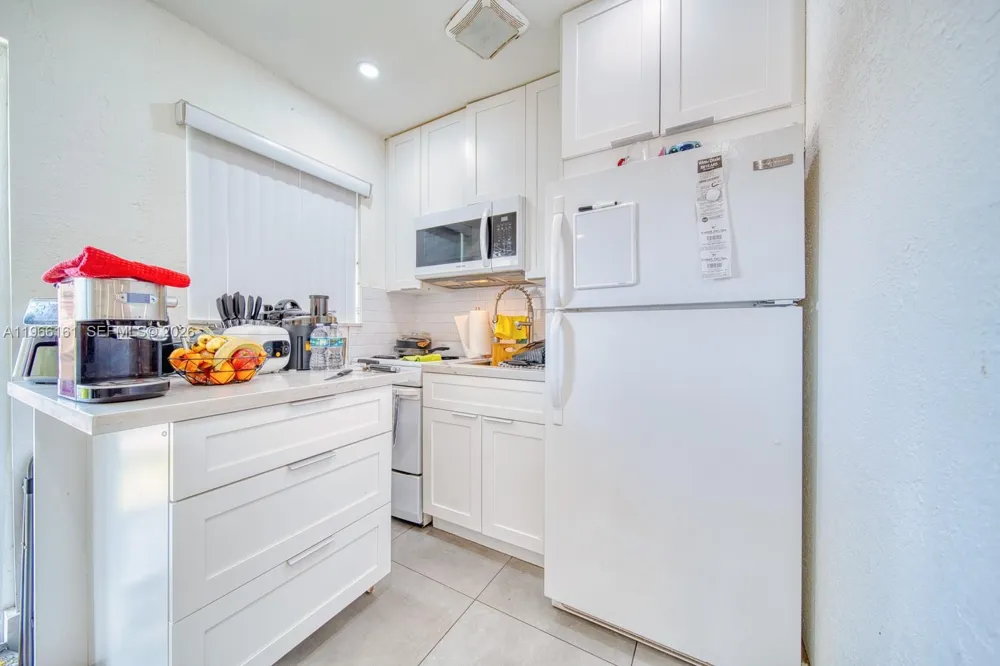 2841 SW 24th Ter Miami, FL 33145