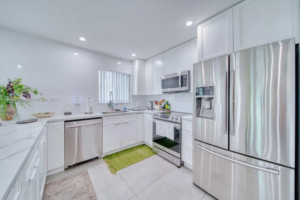 2841 SW 24th Ter Miami, FL 33145