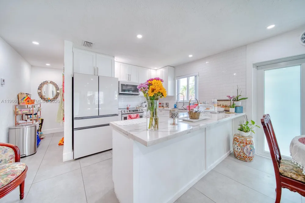 2841 SW 24th Ter Miami, FL 33145