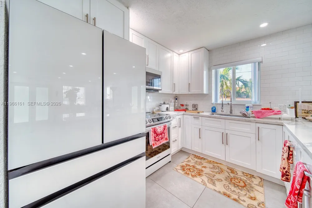 2841 SW 24th Ter Miami, FL 33145