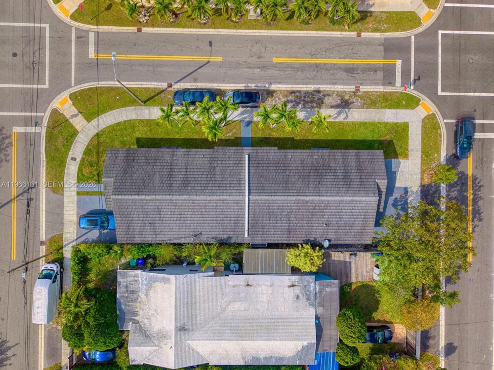 2841 SW 24th Ter Miami, FL 33145