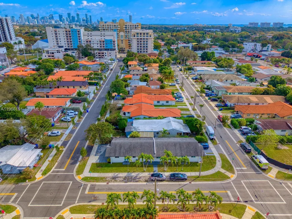 2841 SW 24th Ter Miami, FL 33145