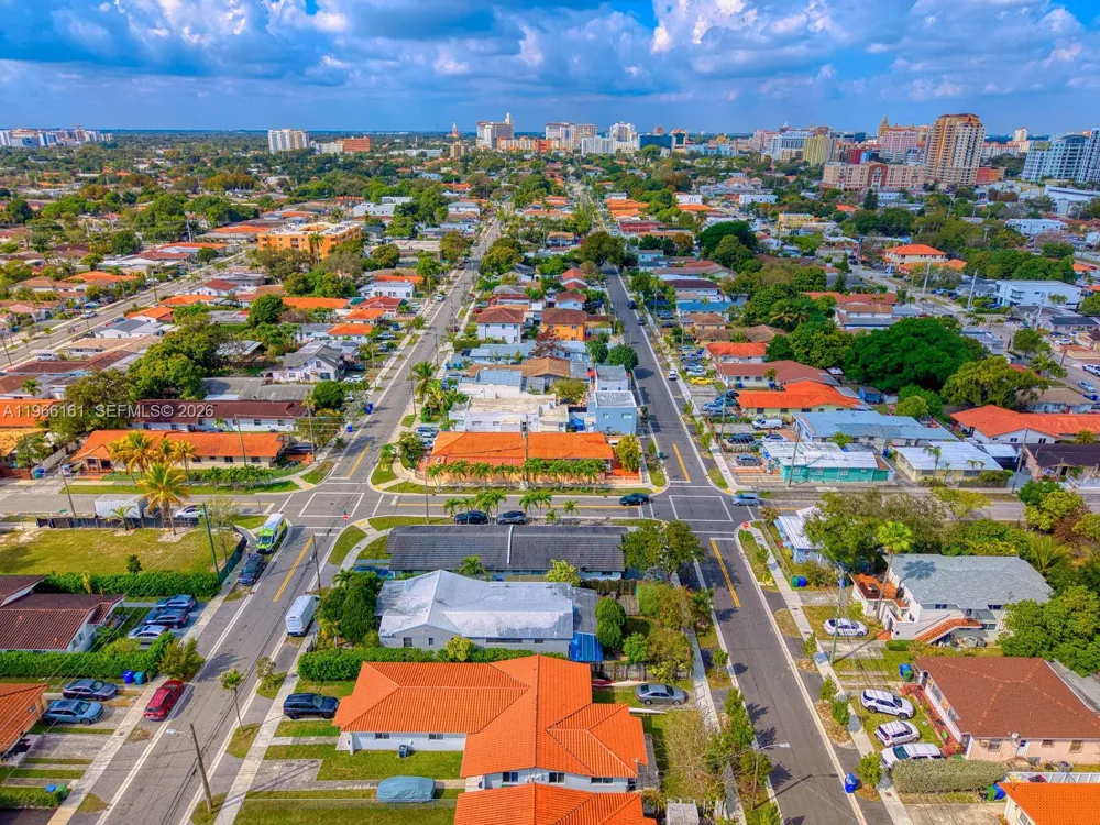 2841 SW 24th Ter Miami, FL 33145