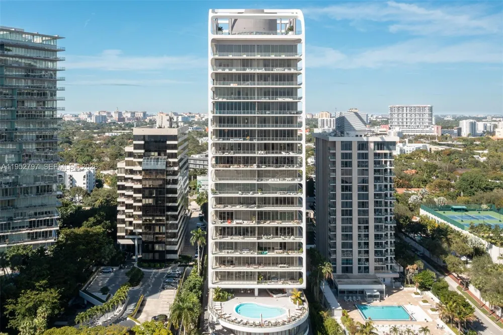 2678 Tigertail Ave #612 Miami, FL 33133