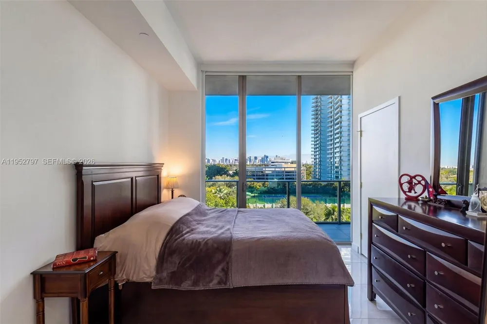 2678 Tigertail Ave #612 Miami, FL 33133