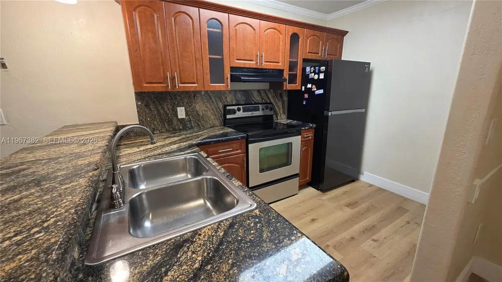 7829 Miller Dr #B104 Miami, FL 33155