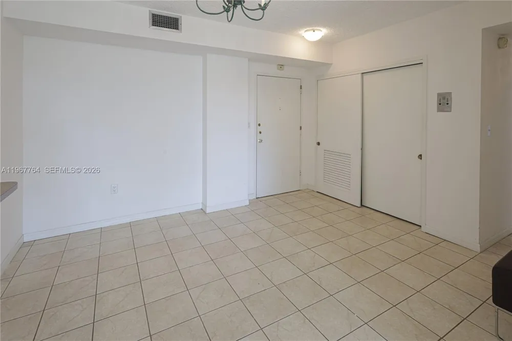 1700 NE 105th St #512 Miami Shores, FL 33138