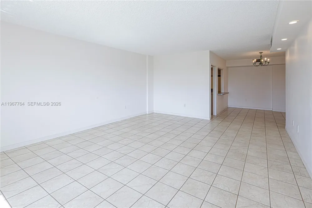 1700 NE 105th St #512 Miami Shores, FL 33138