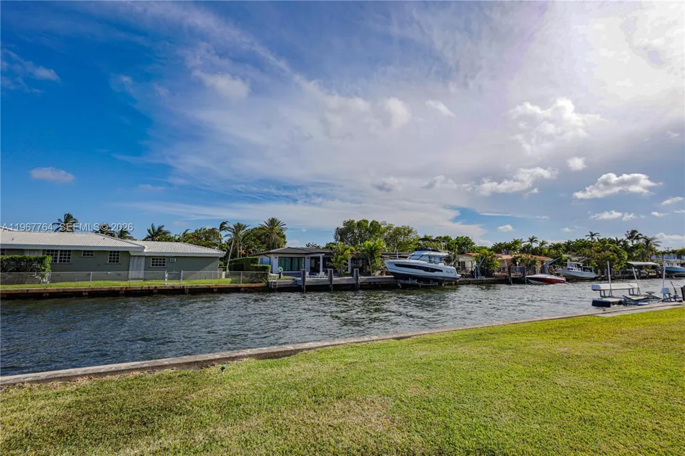 1700 NE 105th St #512 Miami Shores, FL 33138