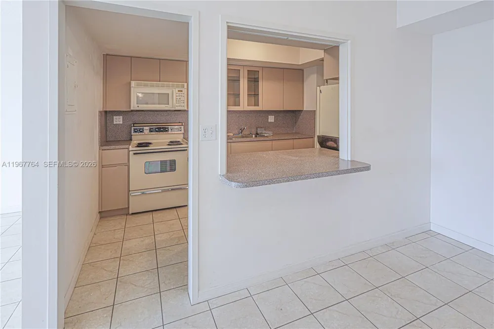 1700 NE 105th St #512 Miami Shores, FL 33138