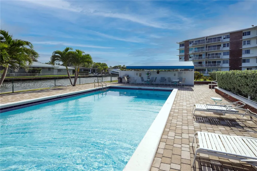 1700 NE 105th St #512 Miami Shores, FL 33138