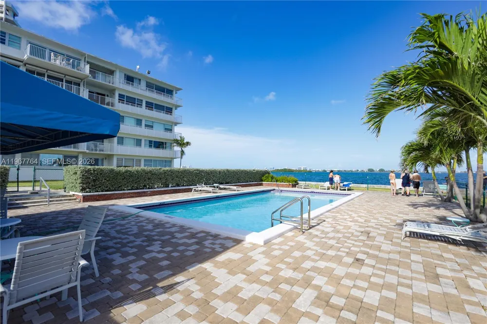 1700 NE 105th St #512 Miami Shores, FL 33138