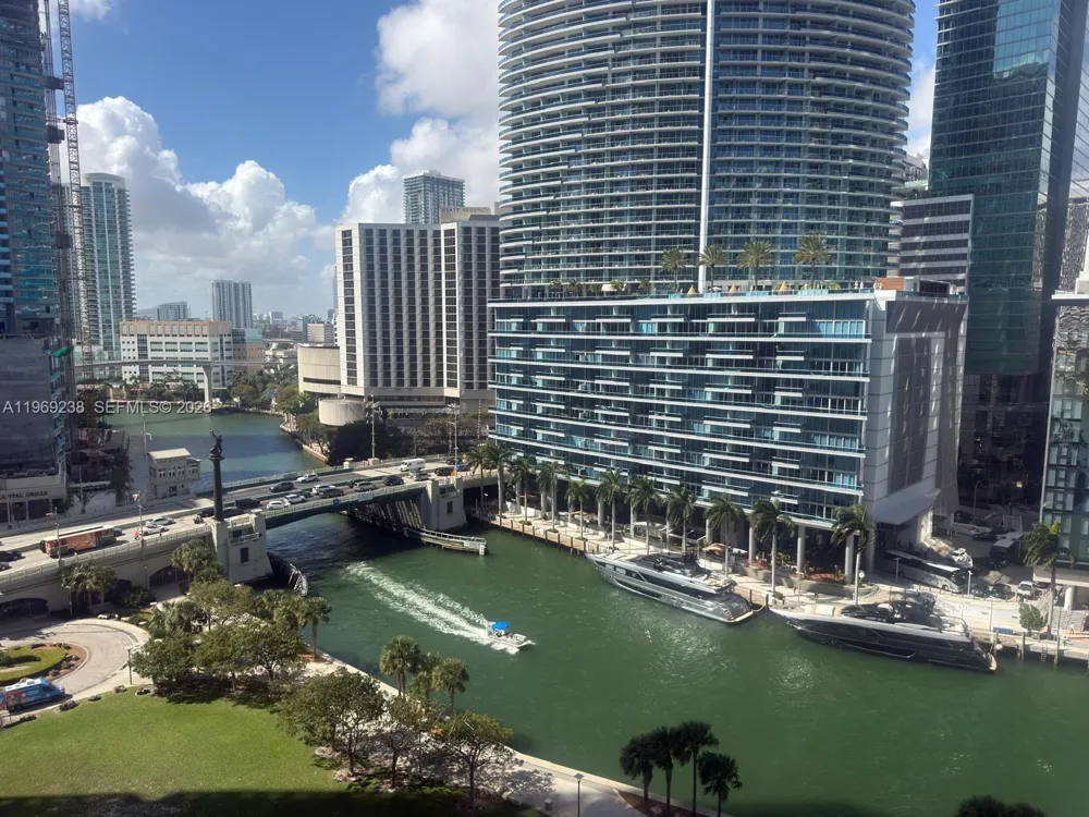 465 Brickell #1504 Miami, FL 33131