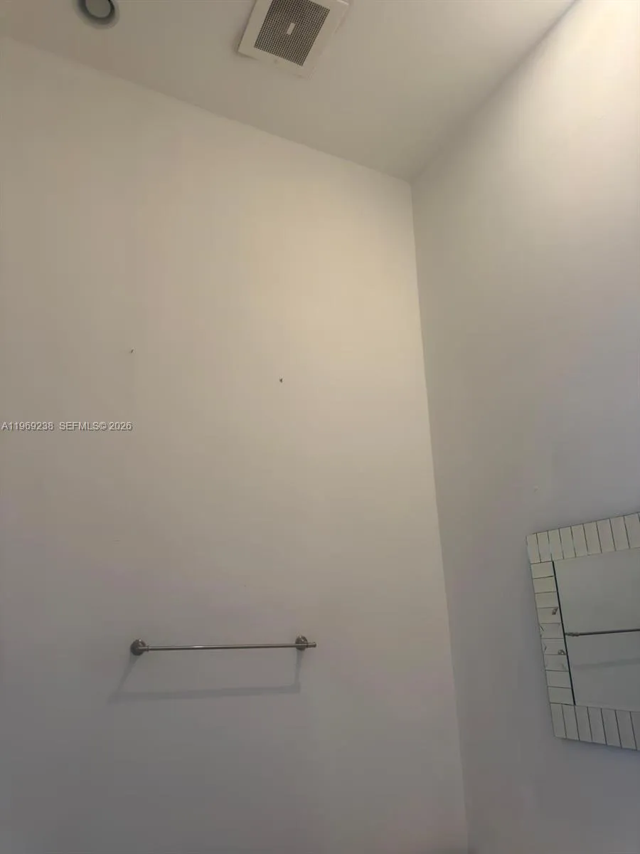 465 Brickell #1504 Miami, FL 33131