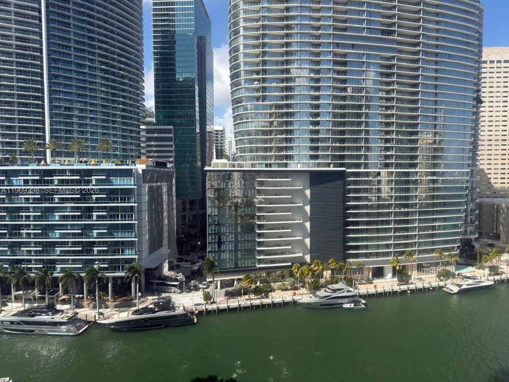 465 Brickell #1504 Miami, FL 33131