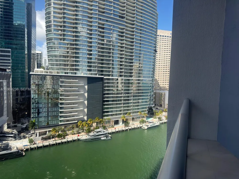 465 Brickell #1504 Miami, FL 33131