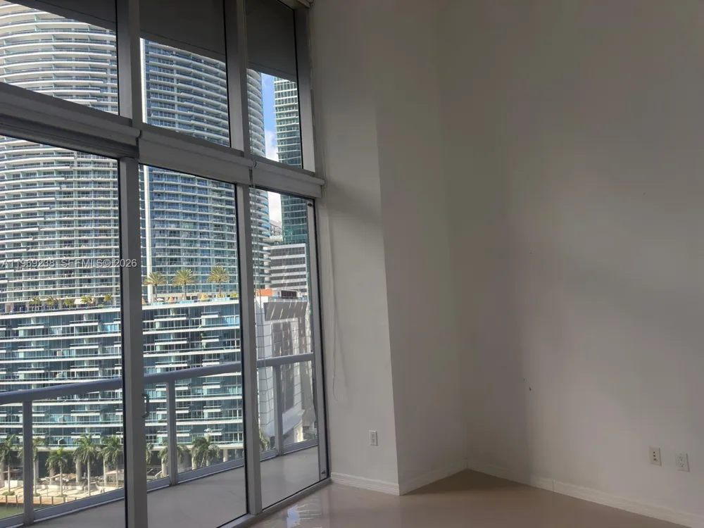 465 Brickell #1504 Miami, FL 33131