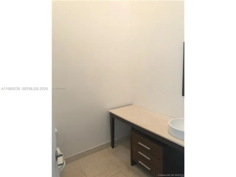 465 Brickell #1504 Miami, FL 33131