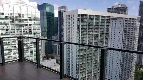 68 SE 6th St #3305