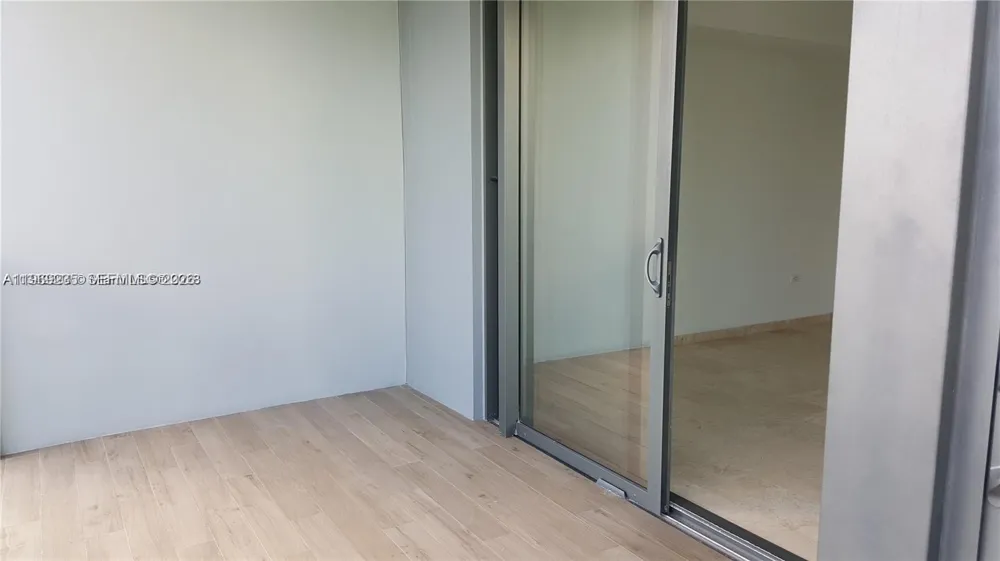 68 SE 6th St #3305 Miami, FL 33131