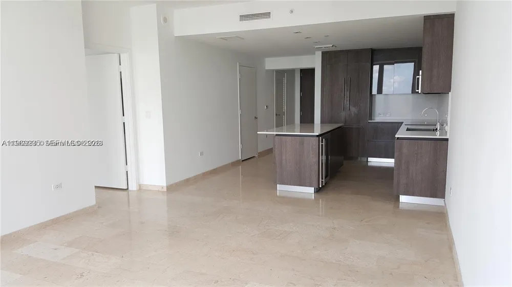 68 SE 6th St #3305 Miami, FL 33131