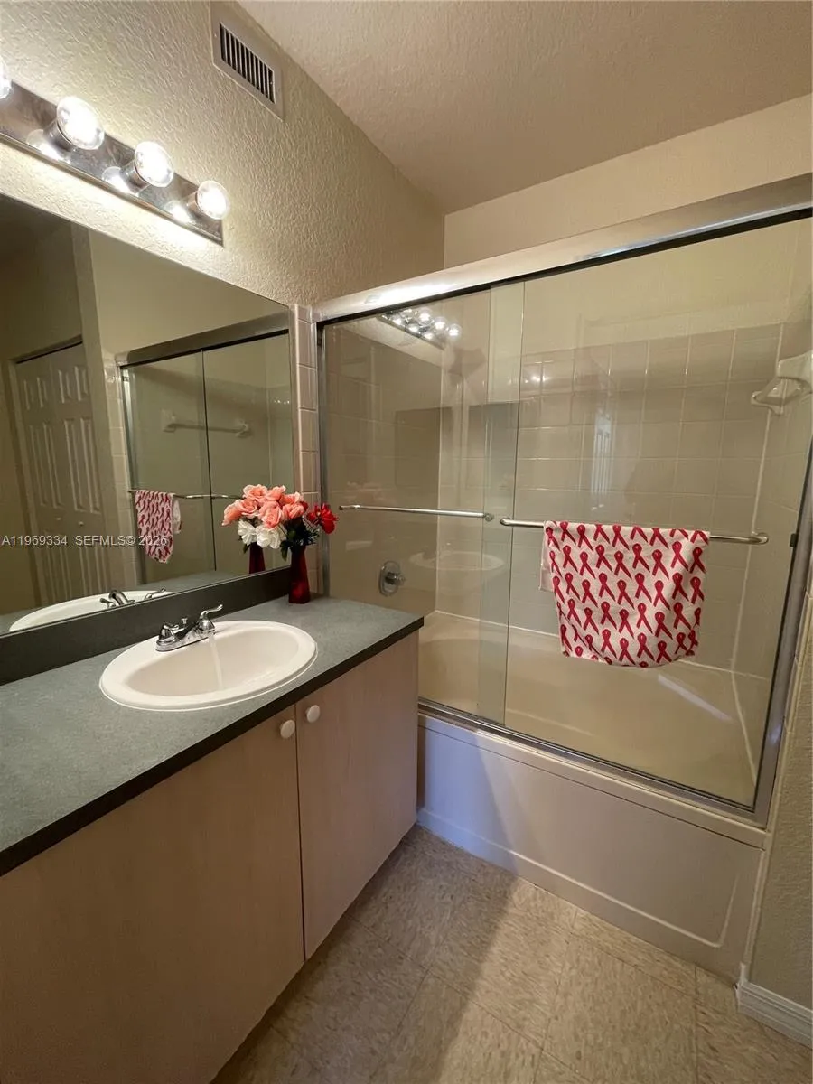 2305 Belmont Ln #2305 North Lauderdale, FL 33068