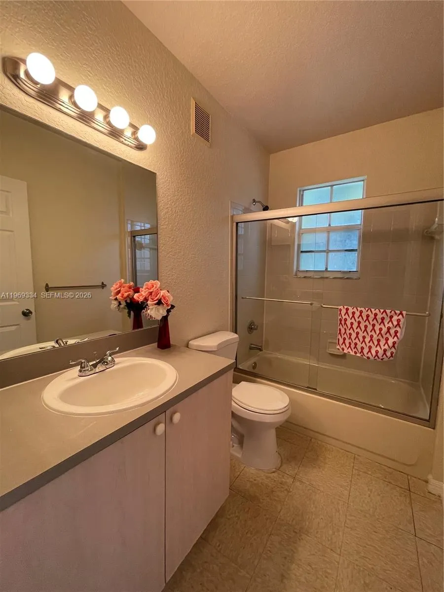 2305 Belmont Ln #2305 North Lauderdale, FL 33068