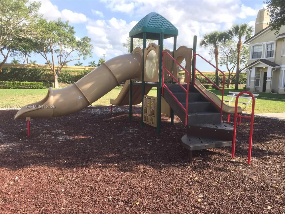 2305 Belmont Ln #2305 North Lauderdale, FL 33068