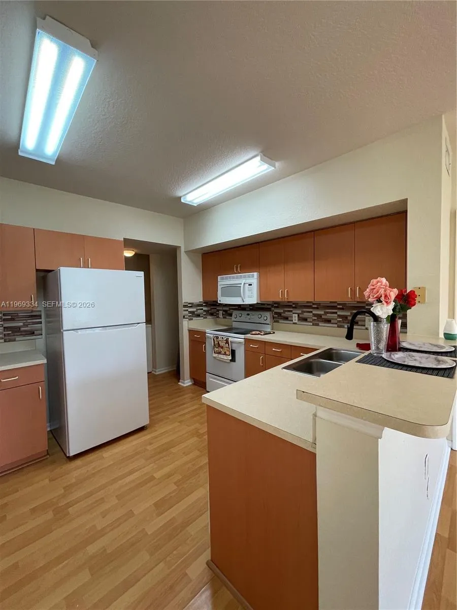 2305 Belmont Ln #2305 North Lauderdale, FL 33068