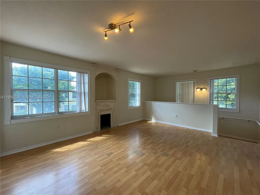 2305 Belmont Ln #2305 North Lauderdale, FL 33068