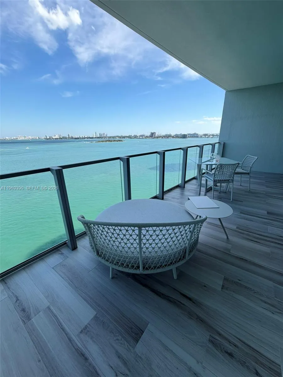 2900 NE 7th Ave #1205 Miami, FL 33137