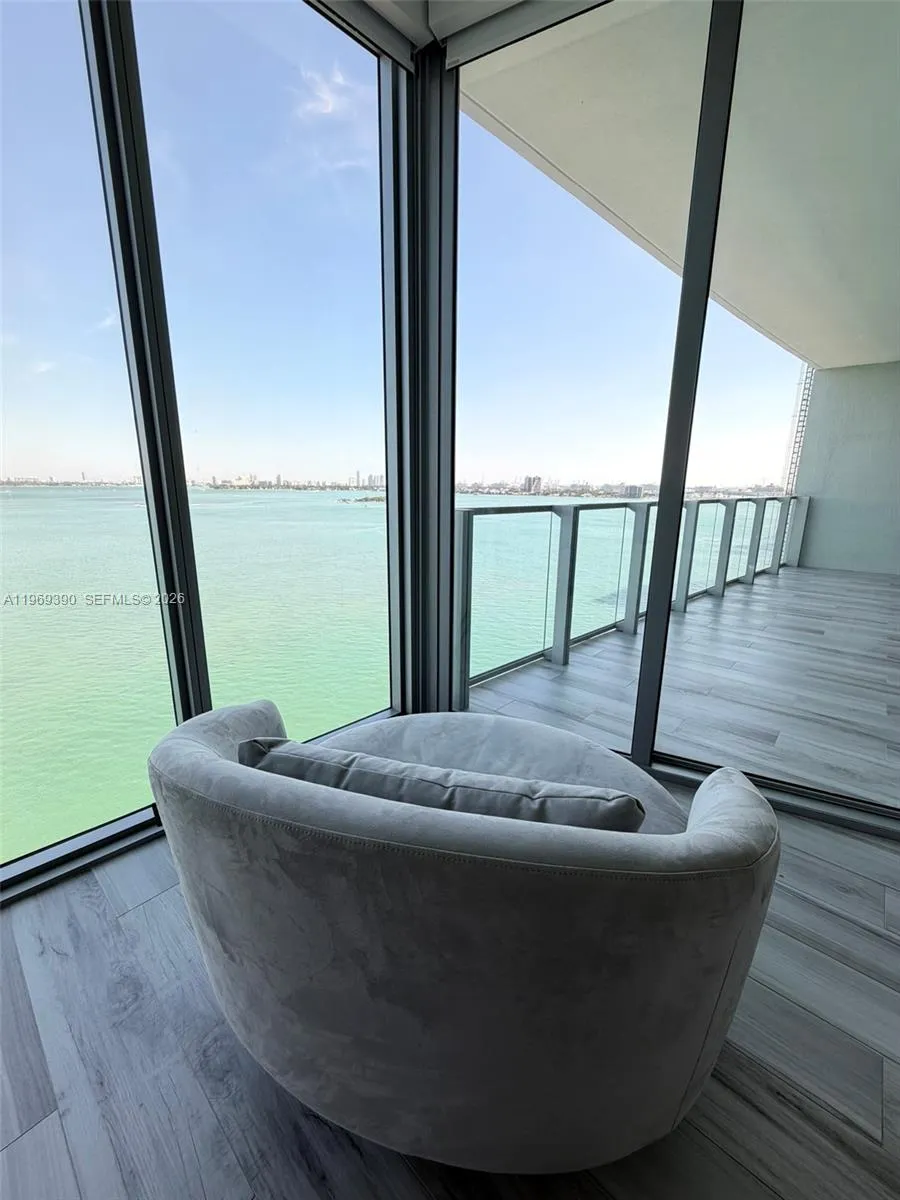 2900 NE 7th Ave #1205 Miami, FL 33137