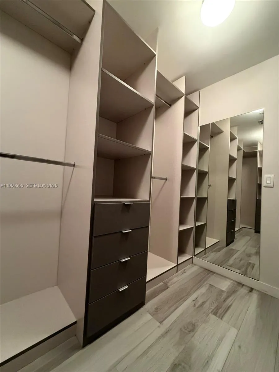 2900 NE 7th Ave #1205 Miami, FL 33137
