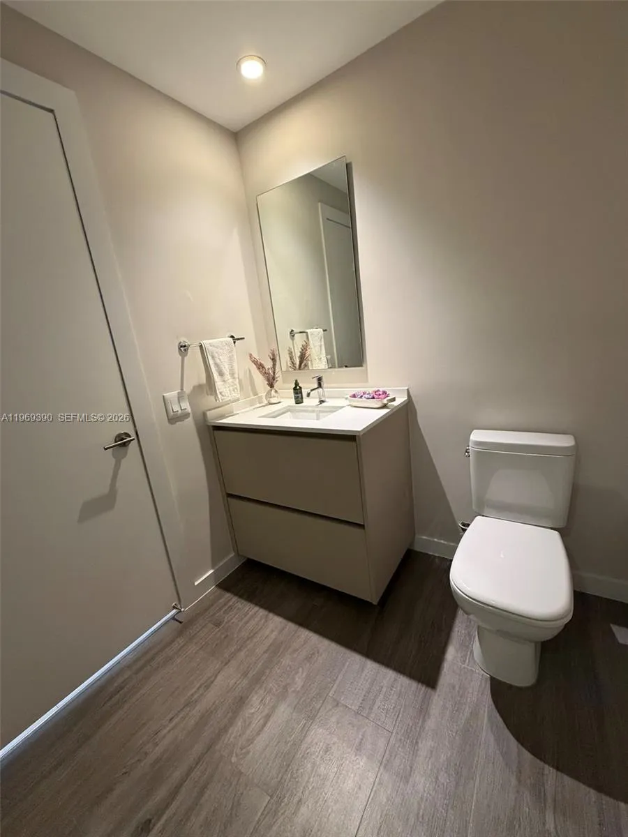 2900 NE 7th Ave #1205 Miami, FL 33137