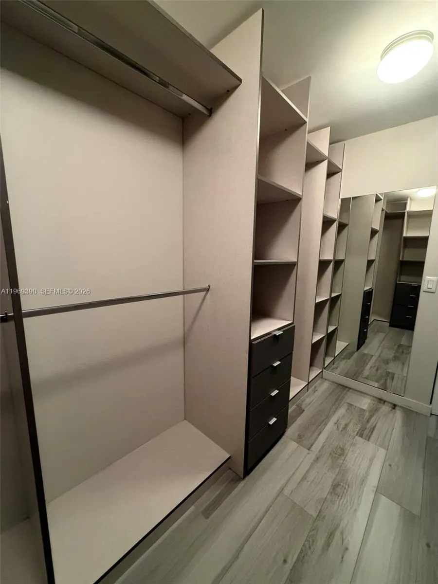 2900 NE 7th Ave #1205 Miami, FL 33137