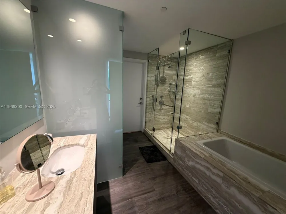 2900 NE 7th Ave #1205 Miami, FL 33137