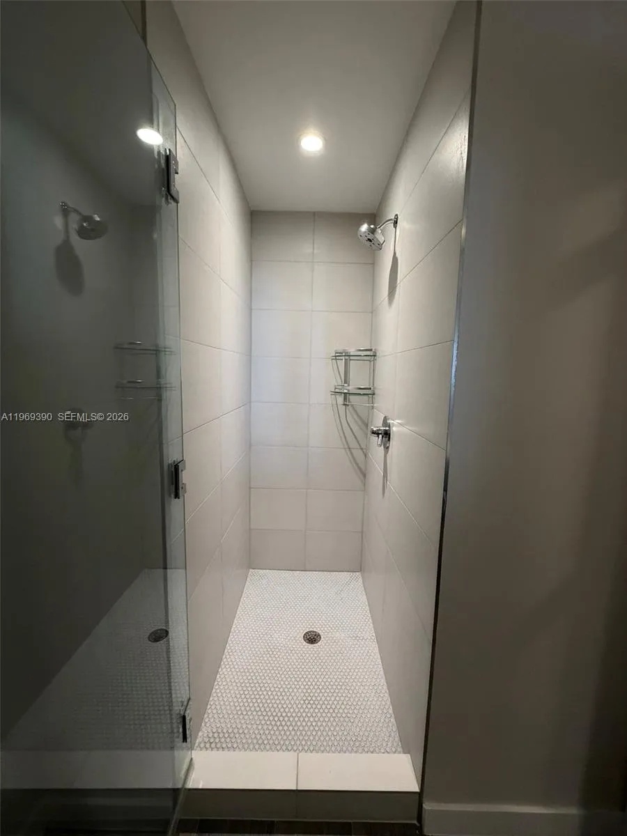2900 NE 7th Ave #1205 Miami, FL 33137