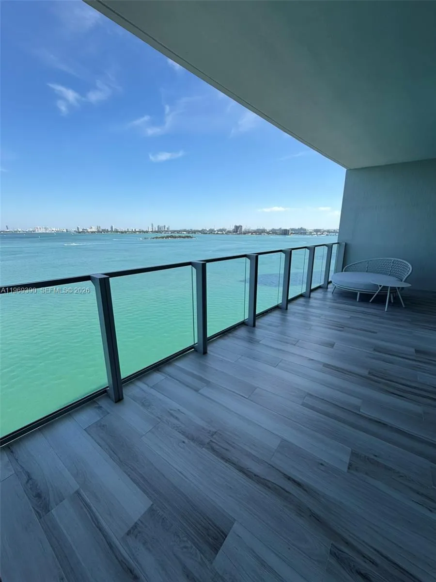 2900 NE 7th Ave #1205 Miami, FL 33137