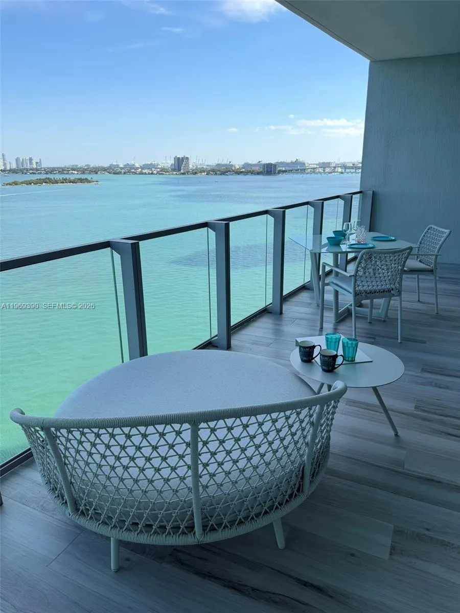 2900 NE 7th Ave #1205 Miami, FL 33137