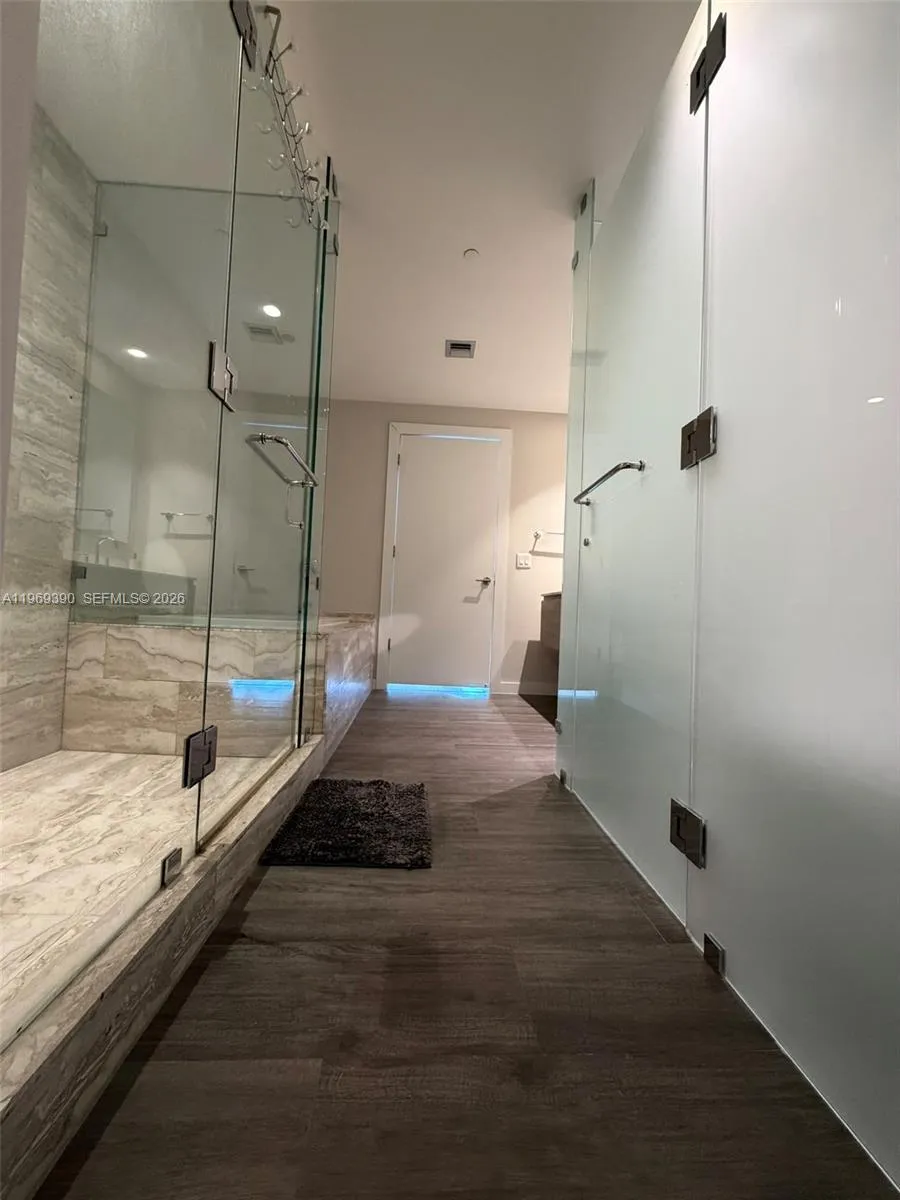 2900 NE 7th Ave #1205 Miami, FL 33137