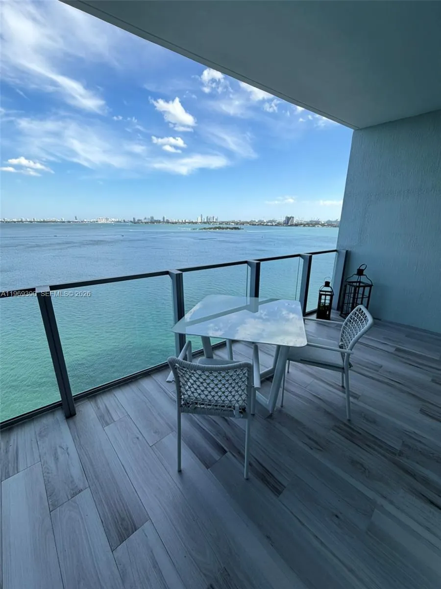 2900 NE 7th Ave #1205 Miami, FL 33137