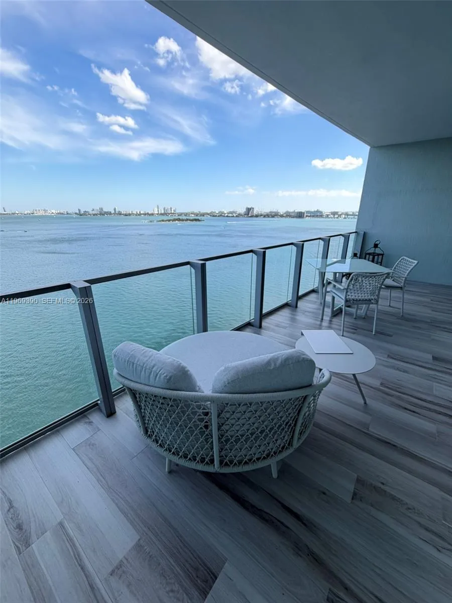 2900 NE 7th Ave #1205 Miami, FL 33137
