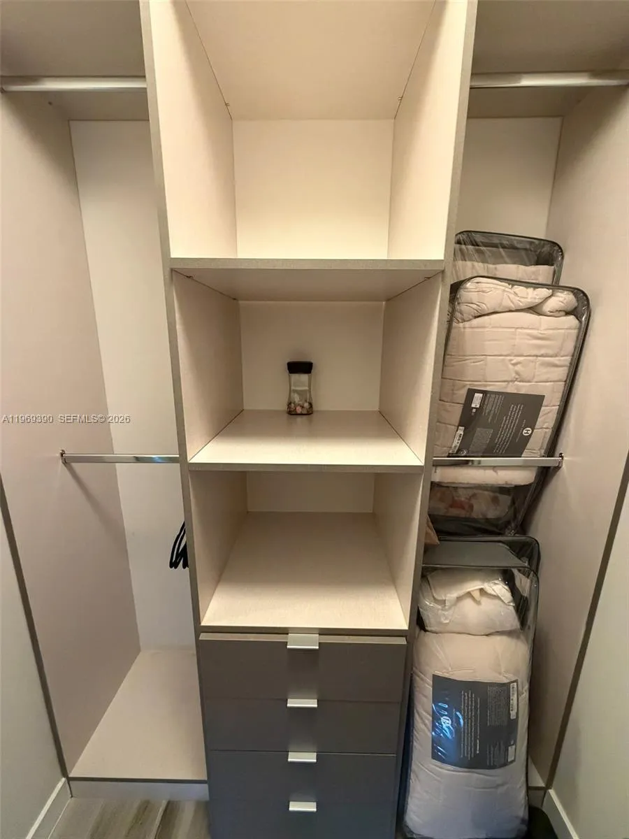 2900 NE 7th Ave #1205 Miami, FL 33137