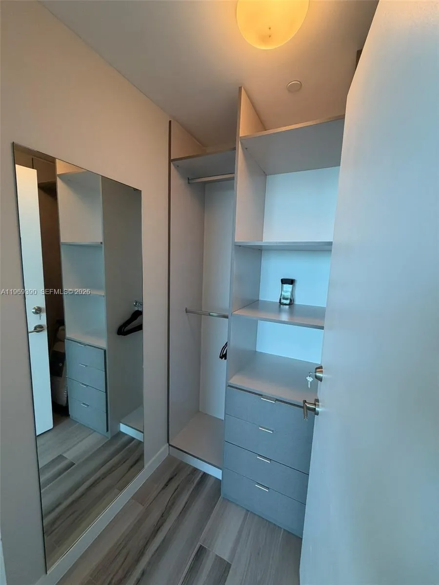 2900 NE 7th Ave #1205 Miami, FL 33137
