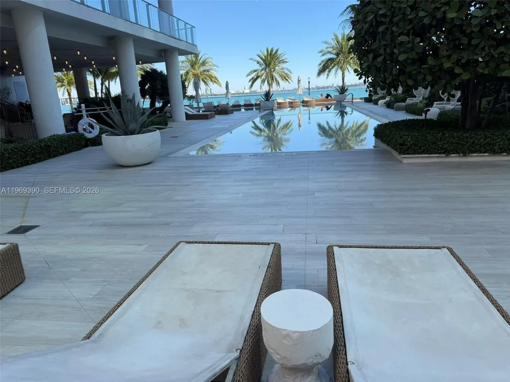 2900 NE 7th Ave #1205 Miami, FL 33137