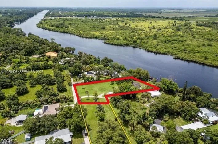 2030 Ft Denaud Rd La Belle, FL 33935
